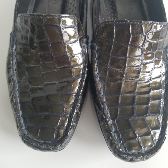 Jones Bootmaker Leather Croc Gunner Loafer - Picture 4 of 11